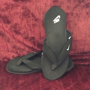 Black Nike FlipFlops